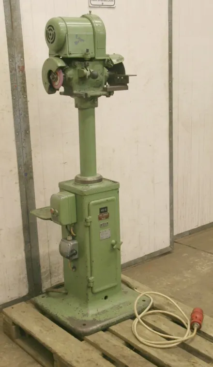 Fritz Werner Durchmeser 180 mm Trennmaschine – RESALE