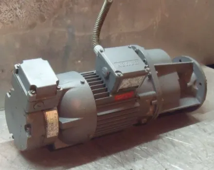 Bauer G12-20/DK 84-200 L Getriebemotor 0,75 kW 121 U/min – RESALE