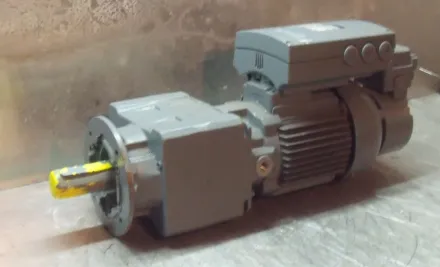 Bauer BG20-37W Getriebemotor 0,37 kW 51 U/min mit Frequenzumrich – RESALE