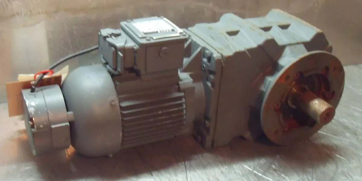 BAUER BK30-21V Getriebemotor 0,75 kW 28 U/min