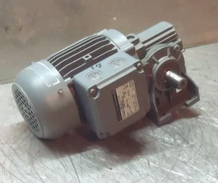 Bauer BS03-12U/D06LA4 Getriebemotor 0,18 kW 35 U/min – RESALE