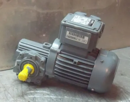 Bauer BS03-71V/D06LA4-TF-ST/AM Getriebemotor 0,25 kW 72 U/min – RESALE