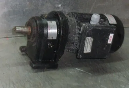 Rehfuss SR2 10L-63S/4 Getriebemotor 0,12 kW 30 U/min – RESALE