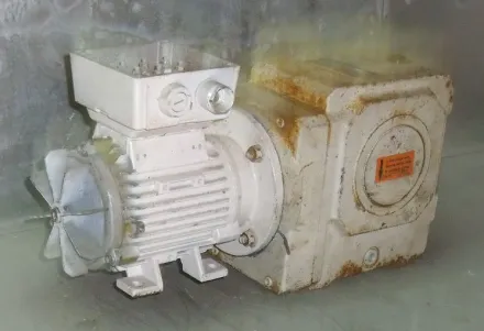 Stöber S203VB-3400-D63K Getriebemotor 0,12 kW 4 U/min – RESALE