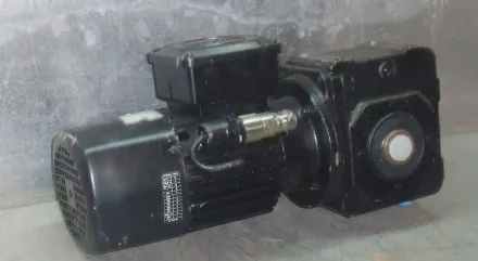 Stöber S102AG0230D71L4 Getriebemotor 0,37 kW 59 U/min – RESALE