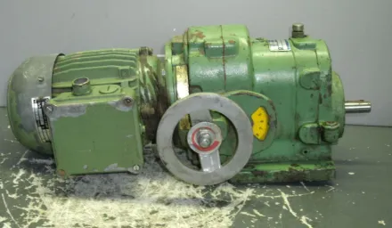 Hew EXF 80L/4 regelbarer Getriebemotor 0,75 kW 120-600 U/min – RESALE