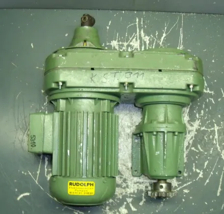 Lenze 8F4-379H regelbarer Getriebemotor 0,75 kW 39-213 U/min – RESALE