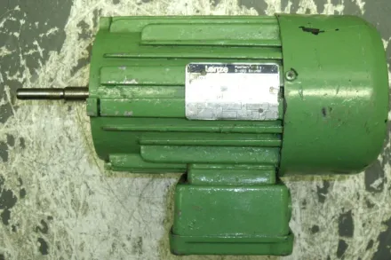Lenze B3 Elektromotor 0,1 kW 3000 U/min – RESALE