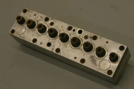 Nottmeyer 32 Lochabstand Mehrspindelkopf 9 Bohrer – RESALE