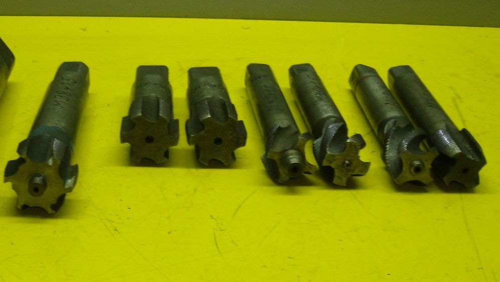 Stahl verschiedene Durchmesser Gewindebohrer 7 Stück