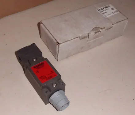 Euchner NZ2VZ-2121E Sicherheitsschalter – RESALE