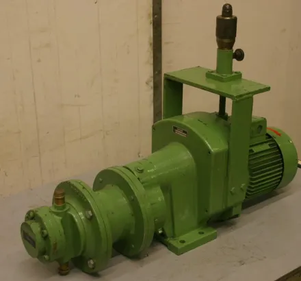 Axmann AZ2/B2/12 Zahnrad-Pumpe – RESALE