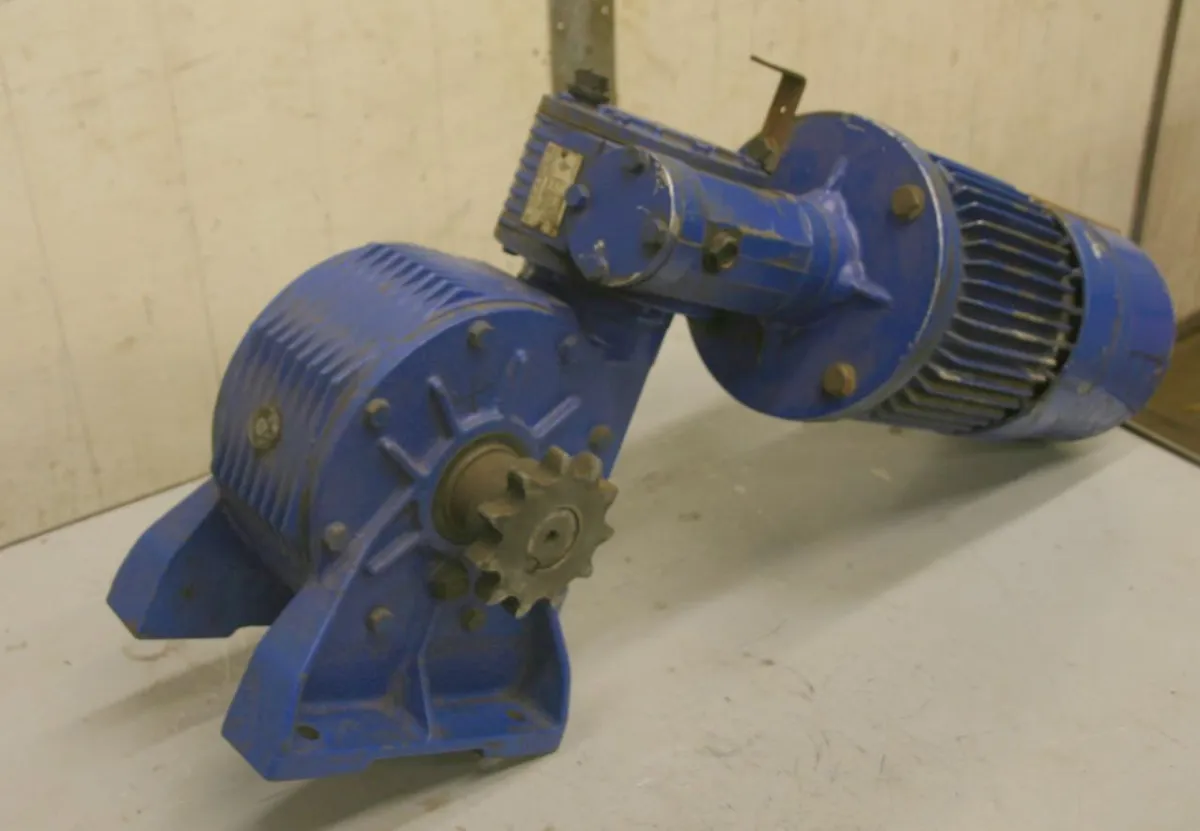 MGM CEPDA 90LA2/8 Getriebemotor 0,22/0,9 kW 30/50 U/min