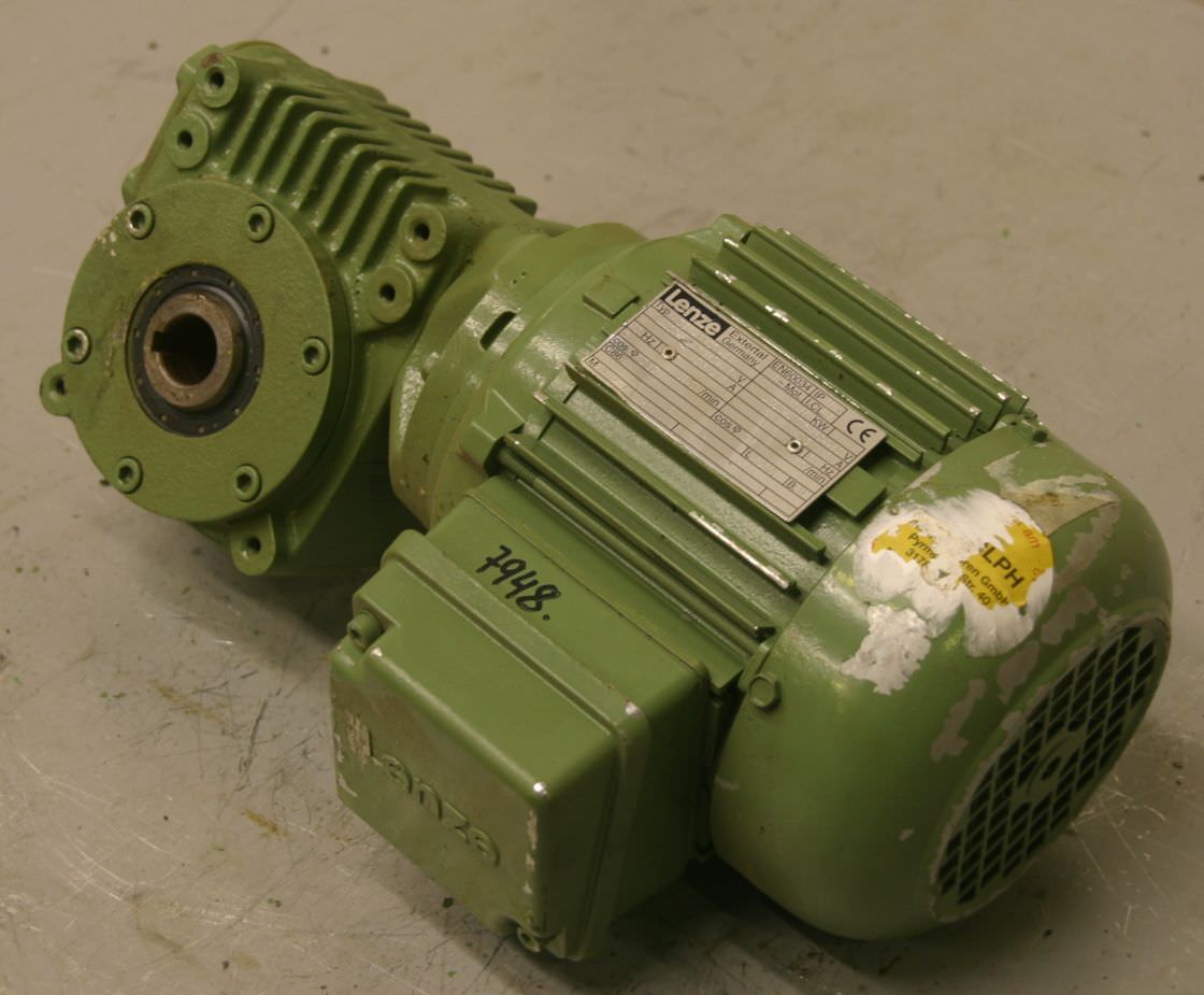 Lenze MDERAXX 071-31 Getriebemotor 0,55 kW 189 U/min
