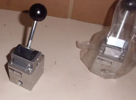 Bosch 0 820 401 005 4/2 Wegeventil – RESALE