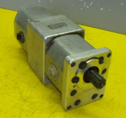 Orsta C16-3R TGL10859 Doppelte Hydraulikpumpe – RESALE