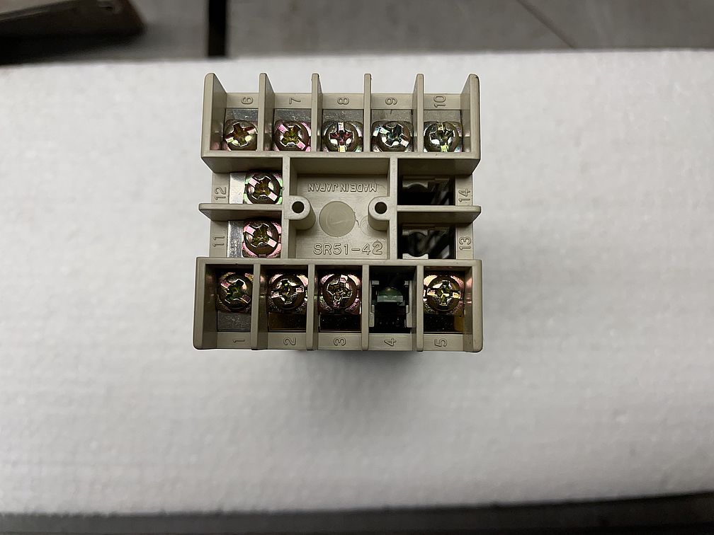 Shimaden SR71-8Y1-1C Temperaturregler