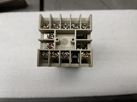Shimaden SR71-8Y1-1C Temperaturregler – RESALE