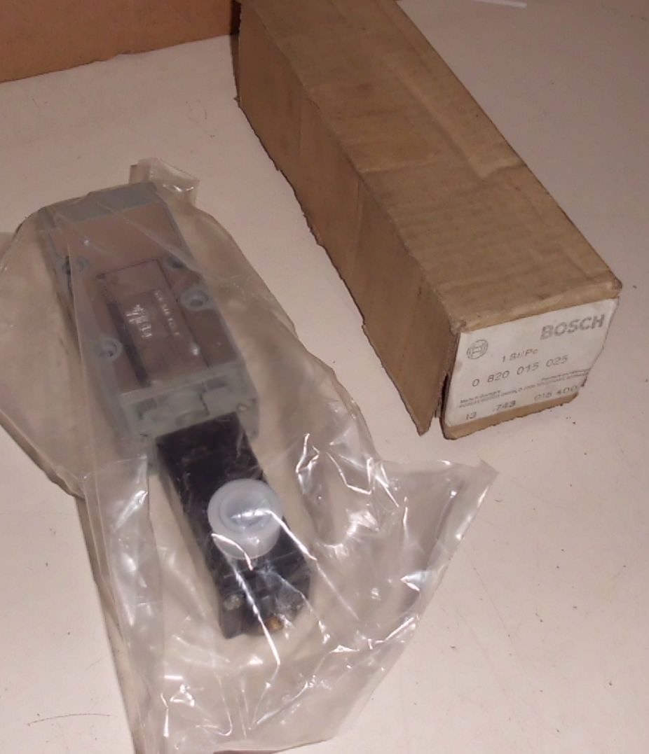 Bosch 0 820 015 025 5/2 Wegeventil