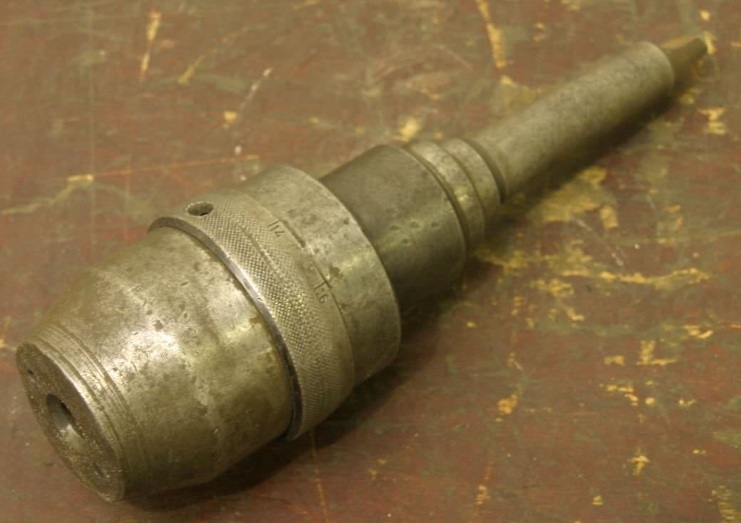 Stahl MK 3 Gewindeschneidfutter M16