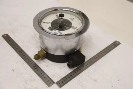 Vdo 220/210/H140 mm Kontaktmanometer 0-400 bar – RESALE