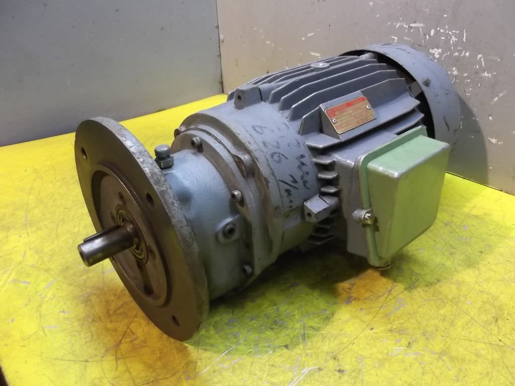 Bockwoldt CB0-100L/4D Getriebemotor 2,2 kW 626 U/min