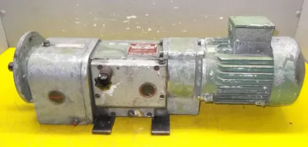 Htrieb 5-V41M1 regelbarer Getriebemotor 0,55 kW 8-72 U/min – RESALE