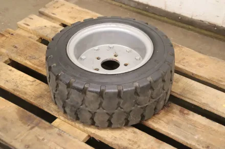 Continental CSE-Robust 200/50-10 SC 10 RIM 6.50 F Vollgummi Reifen – RESALE
