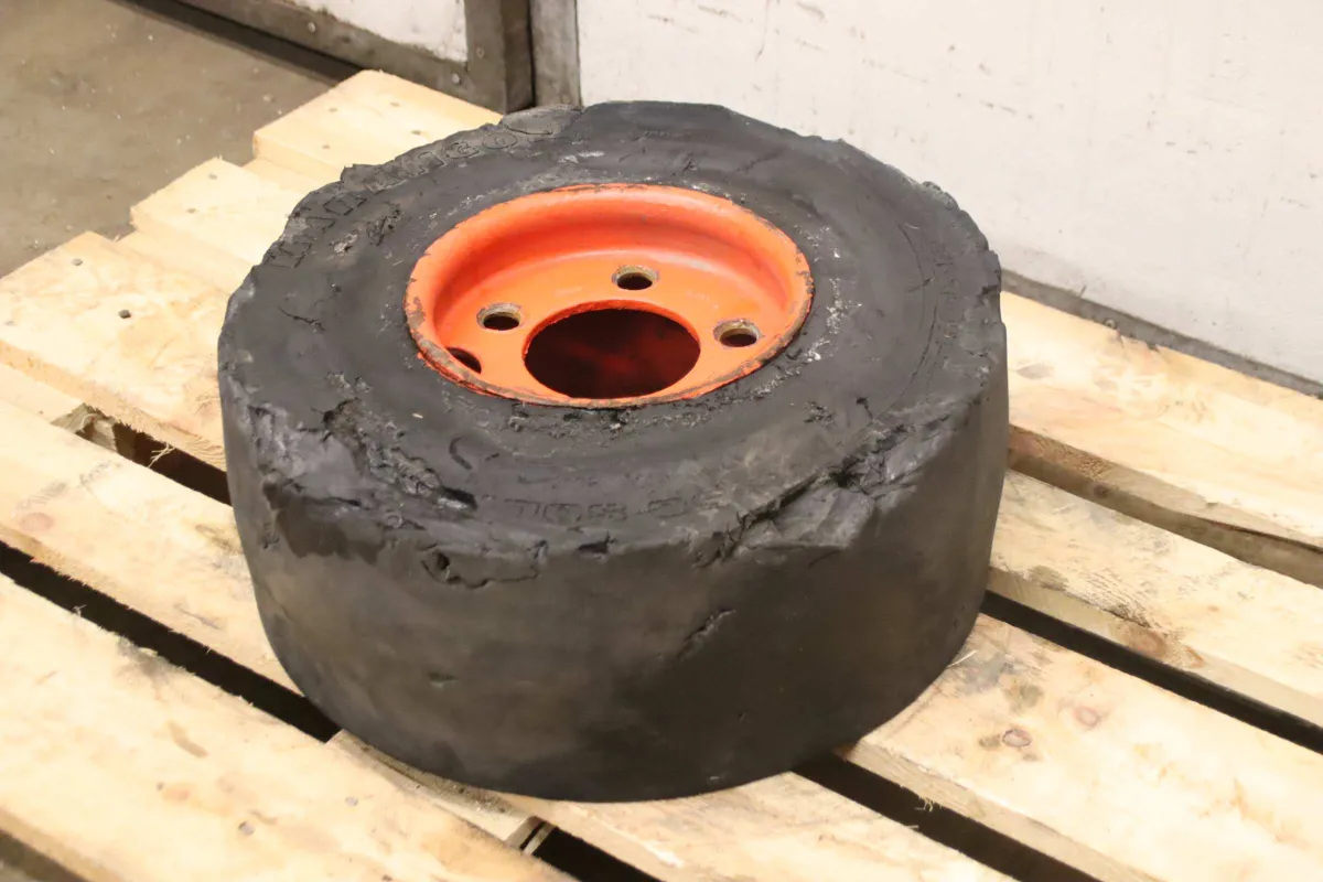 Marangoni 23x9-10/6.50 Solid Vollgummi Reifen 2 Stück