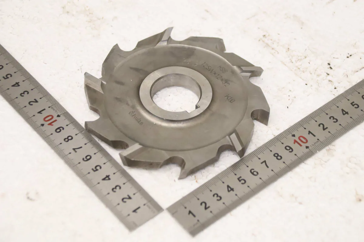 Schuler Aufnahme 32 mm 125Wx12x32 HSS Walzenstirnfräser Scheibenfräser