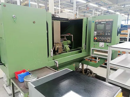 Saacke UWII-CNC 4A/810 CNC Werkzeugschleifmaschine – RESALE
