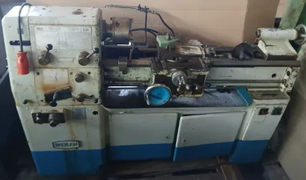 Weiler LZ-330 Leit- und Zugspindeldrehmaschine – RESALE