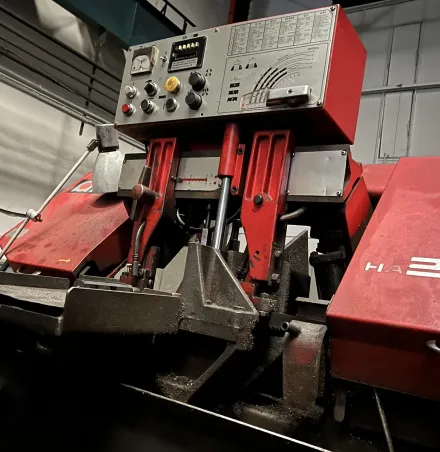 Amada HA 250 W Sägemaschine – RESALE