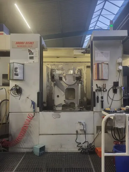 Mori Seiki NH 6300 DCG Bearbeitungszentrum - Horizontal (APC) – RESALE