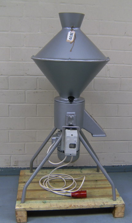 Fomko Reibmaschine 500 Diverse Mühlen +Altbrotmixer – RESALE