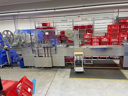 A&D FFS-M Tiefziehmaschine – RESALE