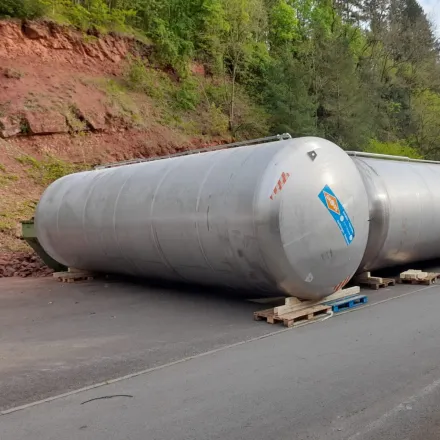 Gross Behälter- Und 70800 Liter Lagerbehälter aus V2A – RESALE