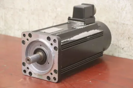 Indramat MAC 093B-O-GS-2-C/110-A-2/ Servomotor – RESALE