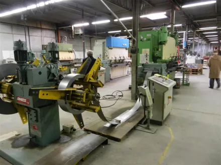 Dimeco 1675/D straightener with CNC feed system Coiler-Glättermaschinen – RESALE