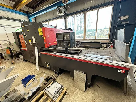 Amada LC-2415 Alpha III - 4kW CNC Laserschneidanlage – RESALE
