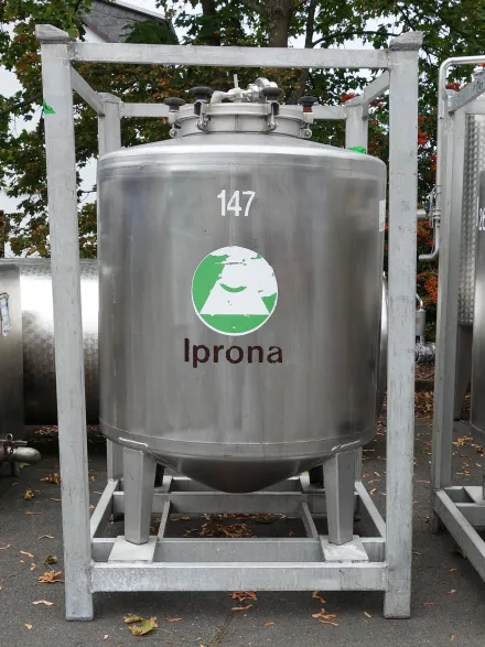 Hermann Waldner on request Transport tanks 800 l – RESALE