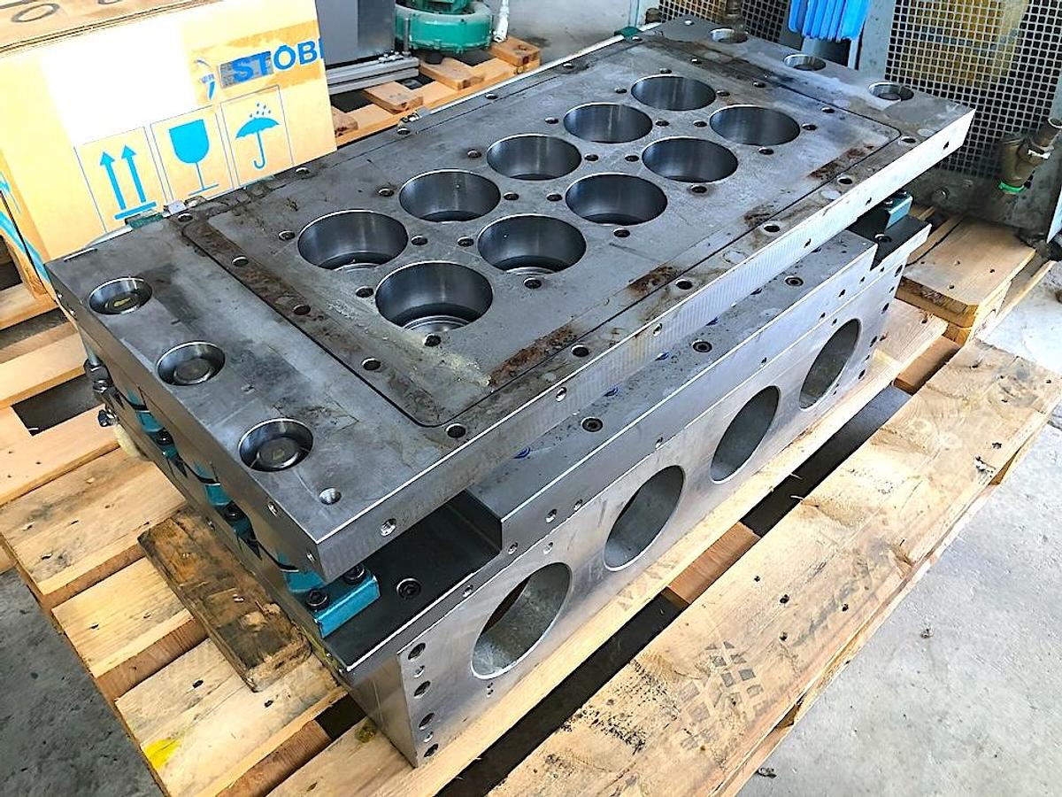 Mould & Matic PET Round Lid Mold