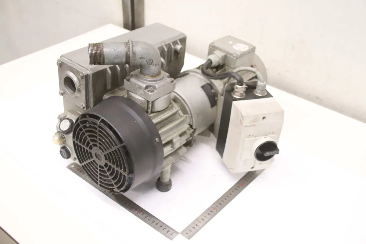 Busch RC 0025 E 501 Vakuumpumpe 0,75 kW