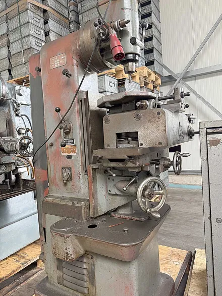 Index SV4 Universal Fräsmaschine – RESALE