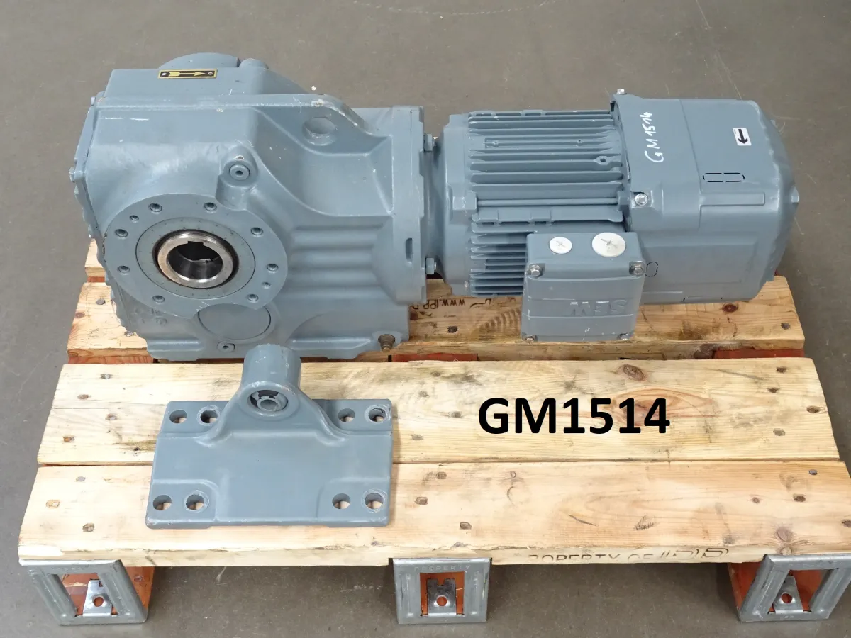 SEW Eurodrive Getriebemotor 1,1 kW, 13 U/min Linkslauf