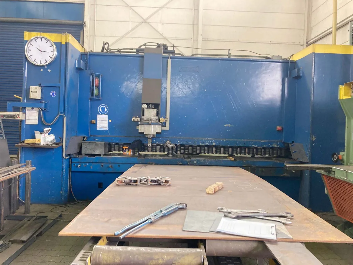 Gebr. Steiner KG HTS 40/20 RA Ölhydraulische Tafelschere