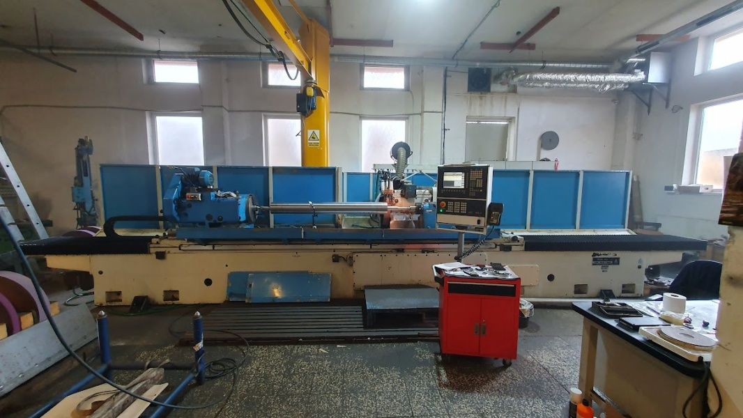 TOS-HOSTIVAR BUA 63 x 3000 CNC Rundschleifmaschine - Universal