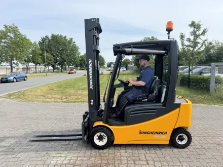 Jungheinrich EFG320 – RESALE