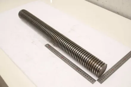 Ø 70 x 650 mm Trapezgewindespindel – RESALE