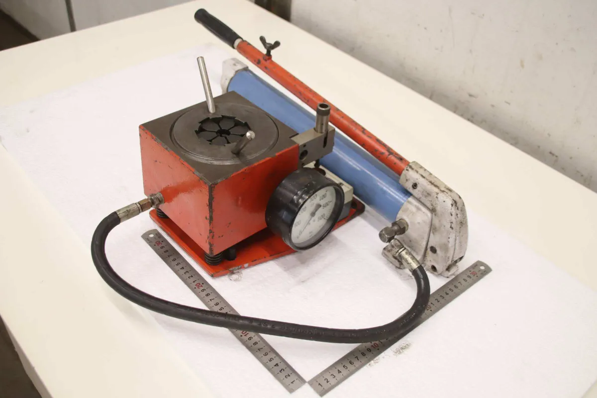 Aeroquip SQM 40 Ø 14 bis 35 mm Hydraulikschlauchpresse